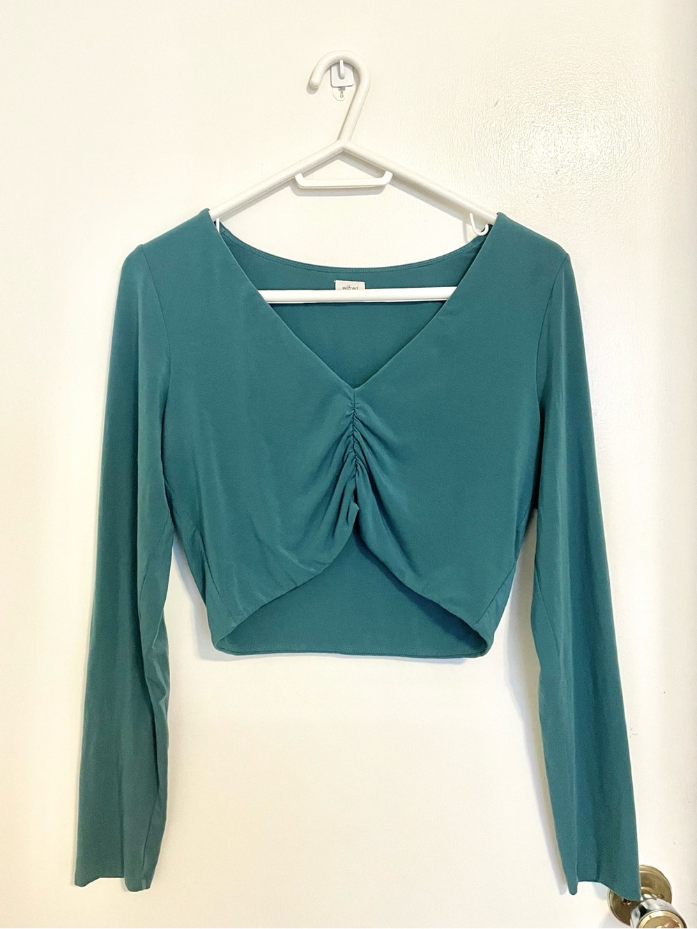 Wilfred (Aritzia) Classic Teal Ruched V-Neck Long Sleeve Crop Top